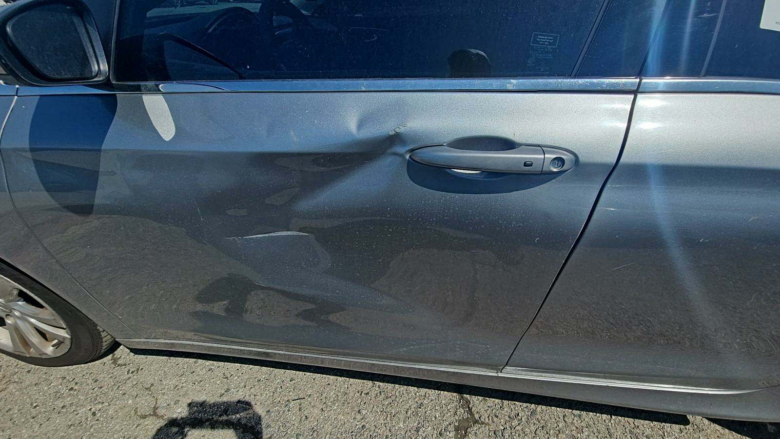 2016 Chrysler 200 Limited FWD