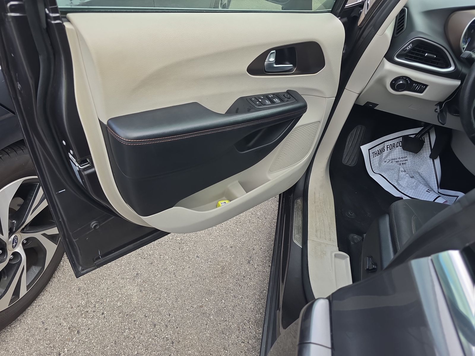 2019 Chrysler Pacifica LX FWD