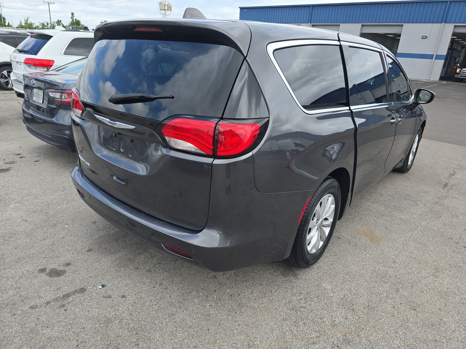 2019 Chrysler Pacifica LX FWD