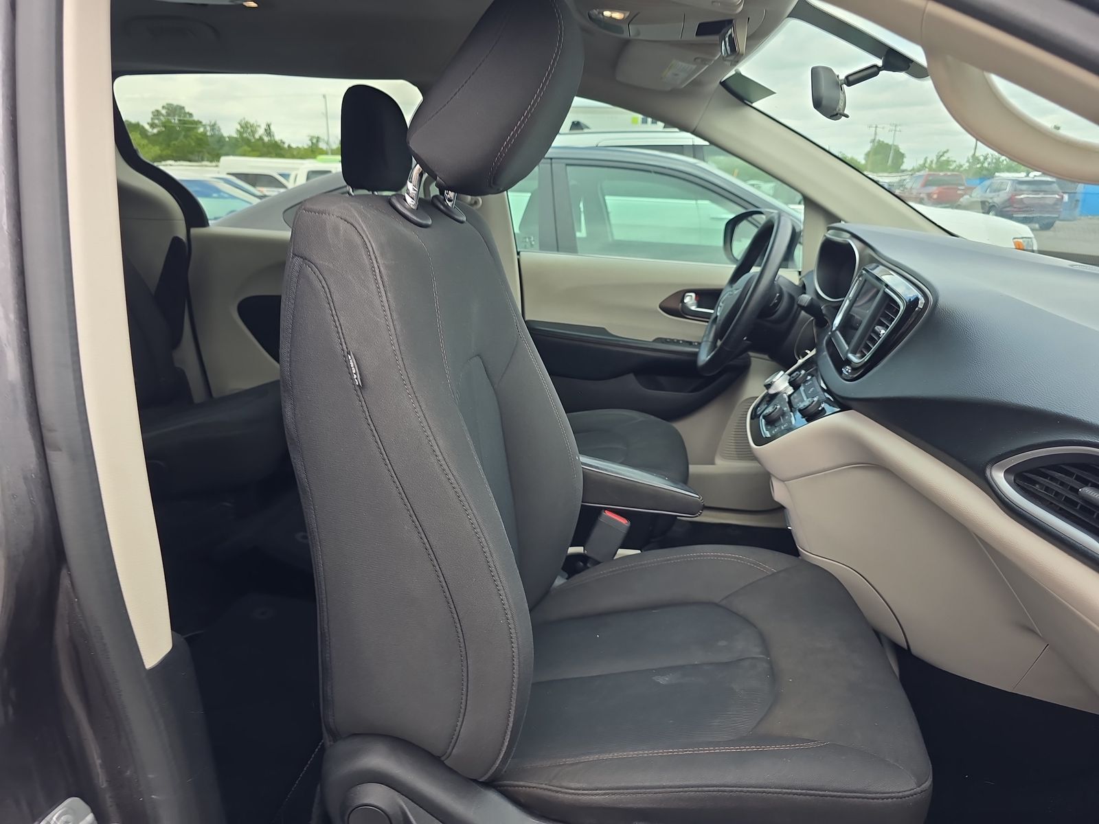2019 Chrysler Pacifica LX FWD