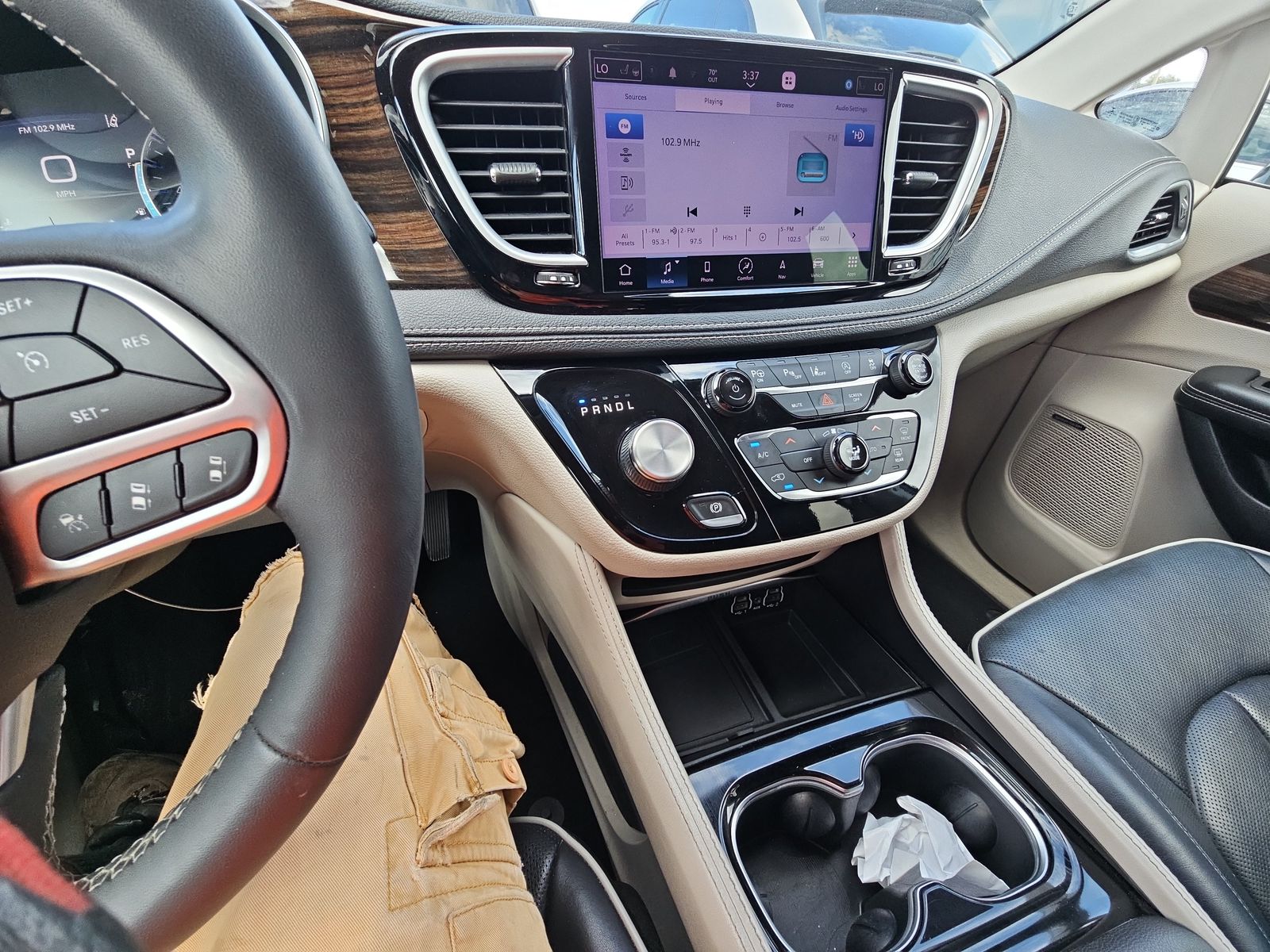 2022 Chrysler Pacifica Limited FWD