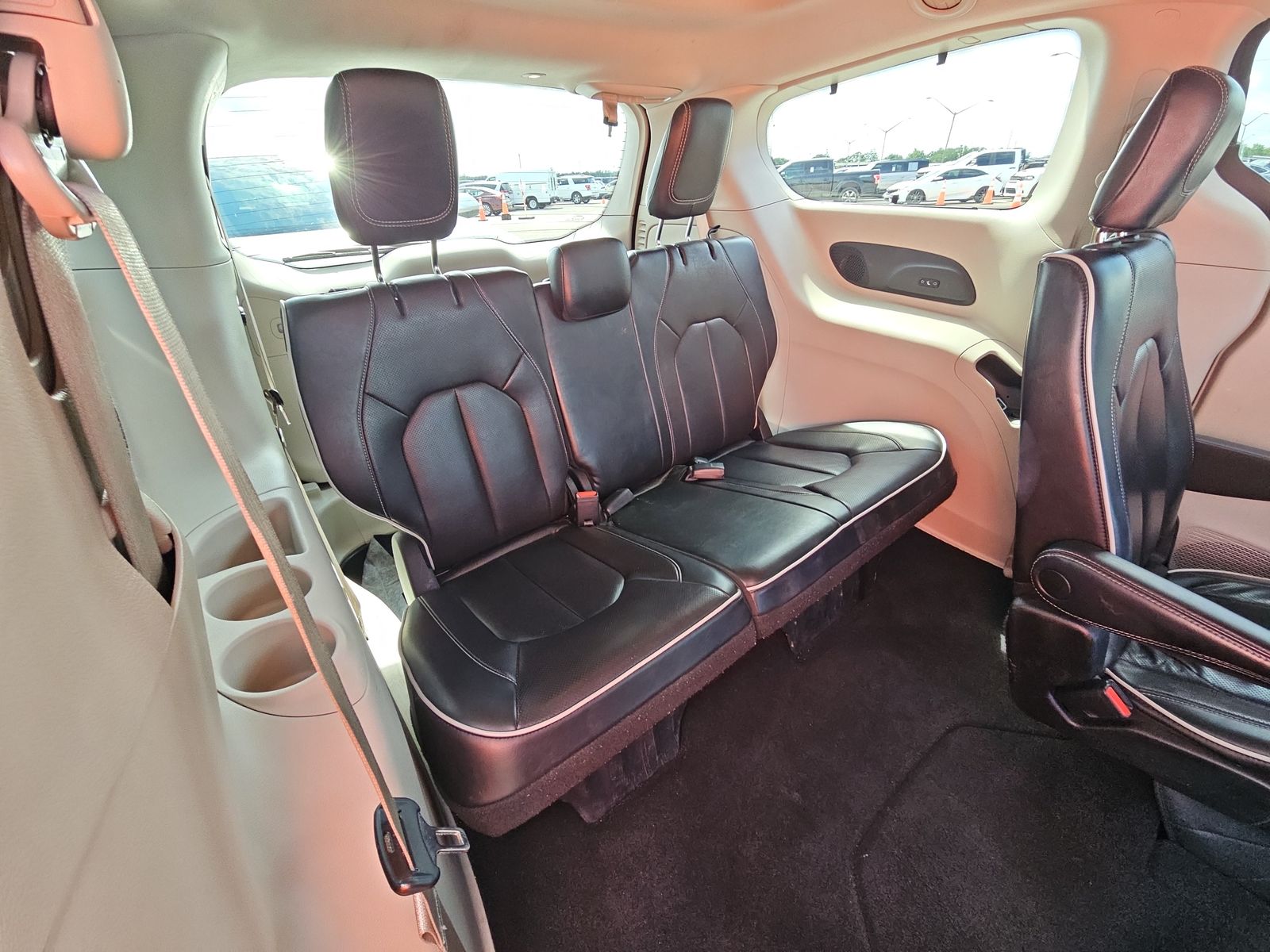 2022 Chrysler Pacifica Limited FWD