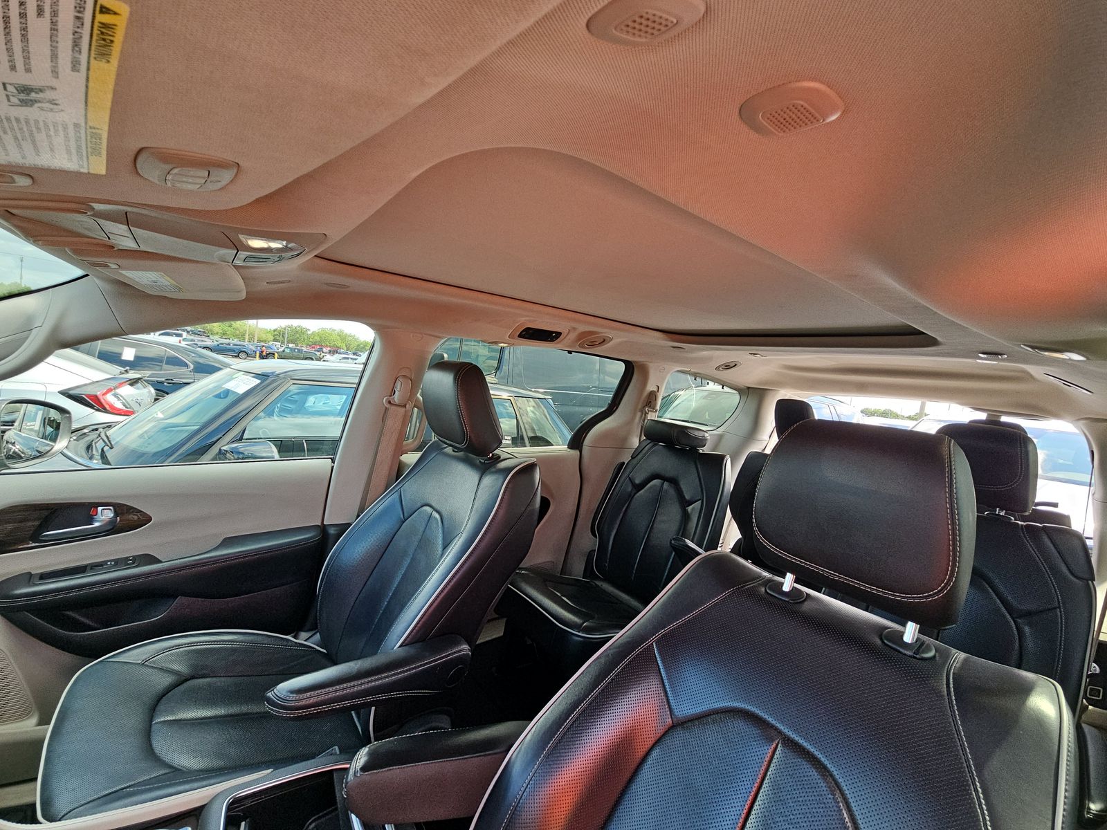 2022 Chrysler Pacifica Limited FWD
