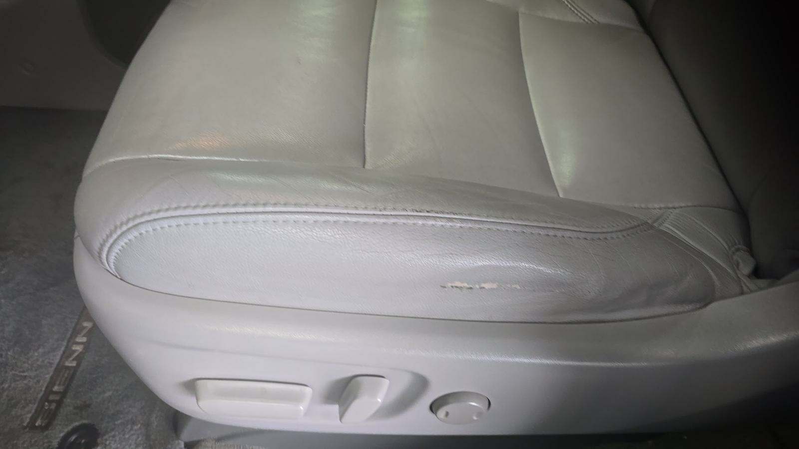 2015 Toyota Sienna XLE Premium FWD