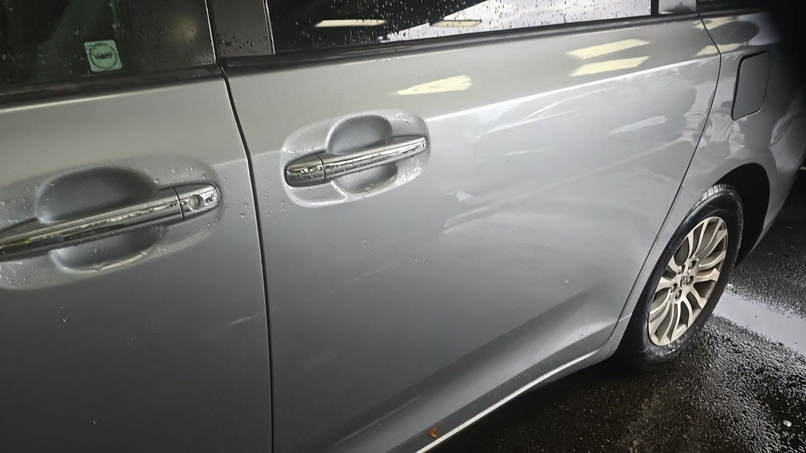 2015 Toyota Sienna XLE Premium FWD