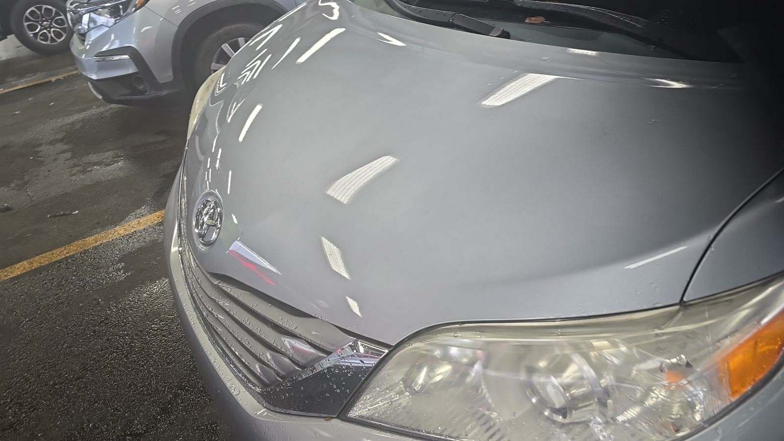 2015 Toyota Sienna XLE Premium FWD