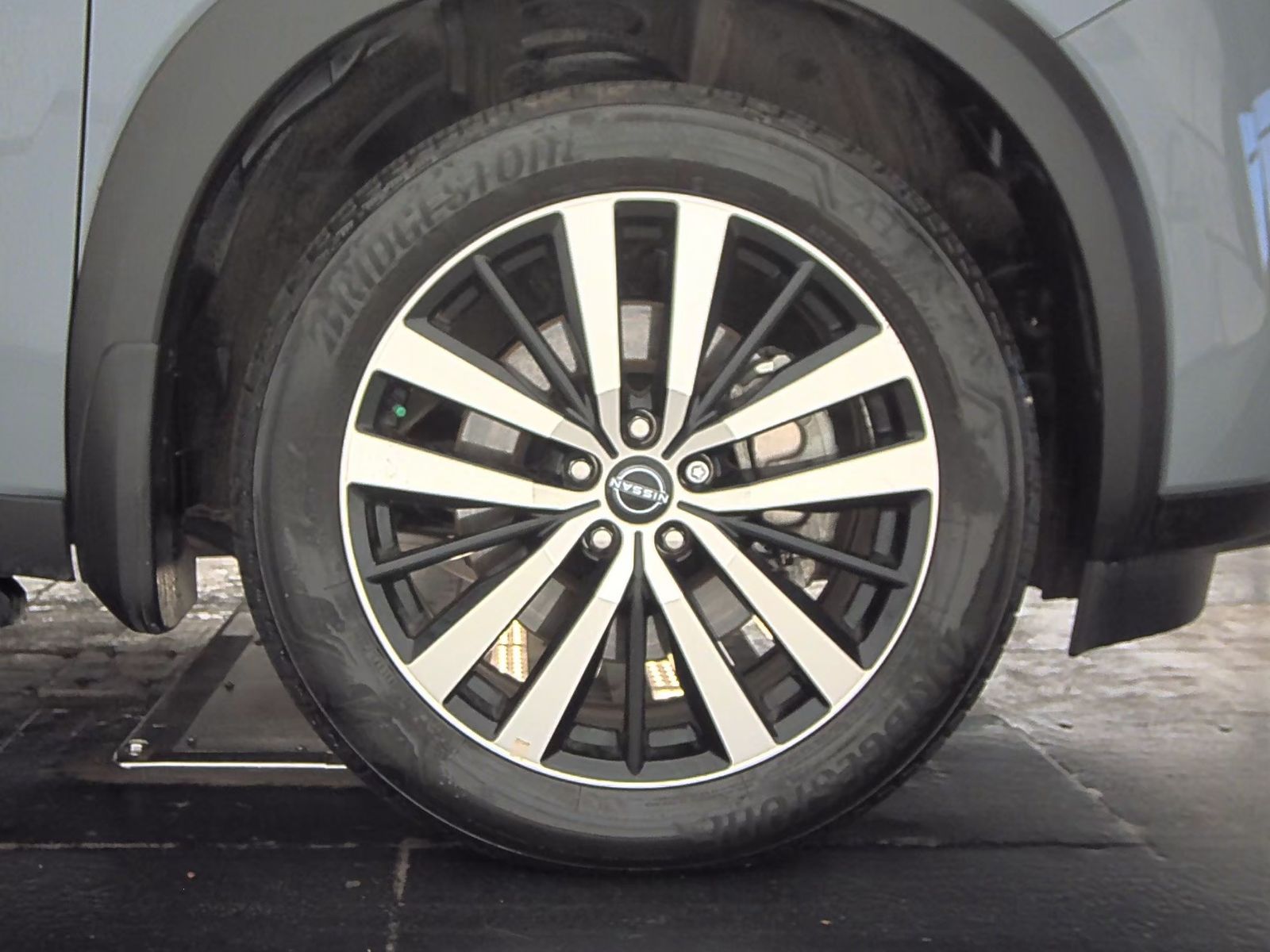 2024 Nissan Pathfinder Platinum FWD