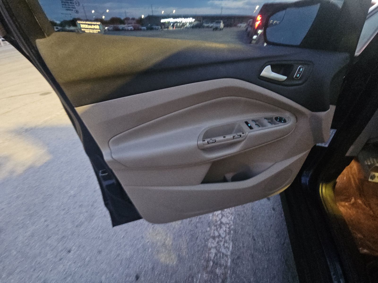 2017 Ford C-MAX Hybrid SE FWD