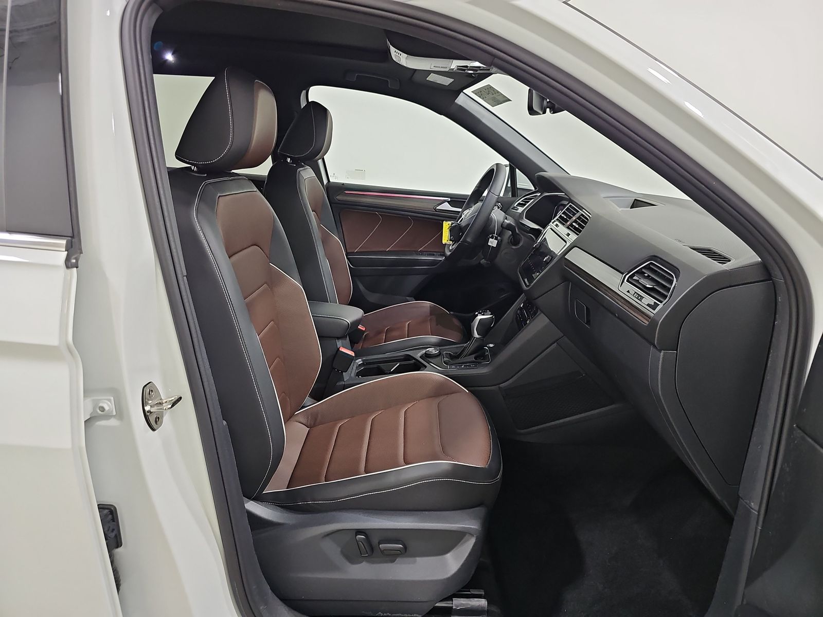 2024 Volkswagen Tiguan 2.0T SEL R-Line AWD