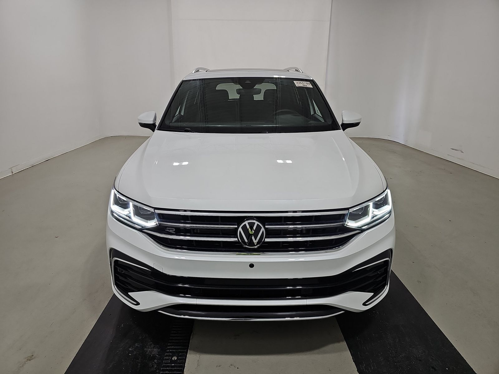 2024 Volkswagen Tiguan 2.0T SEL R-Line AWD