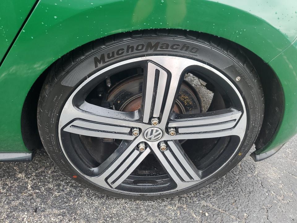 2018 Volkswagen Golf R 2.0T AWD