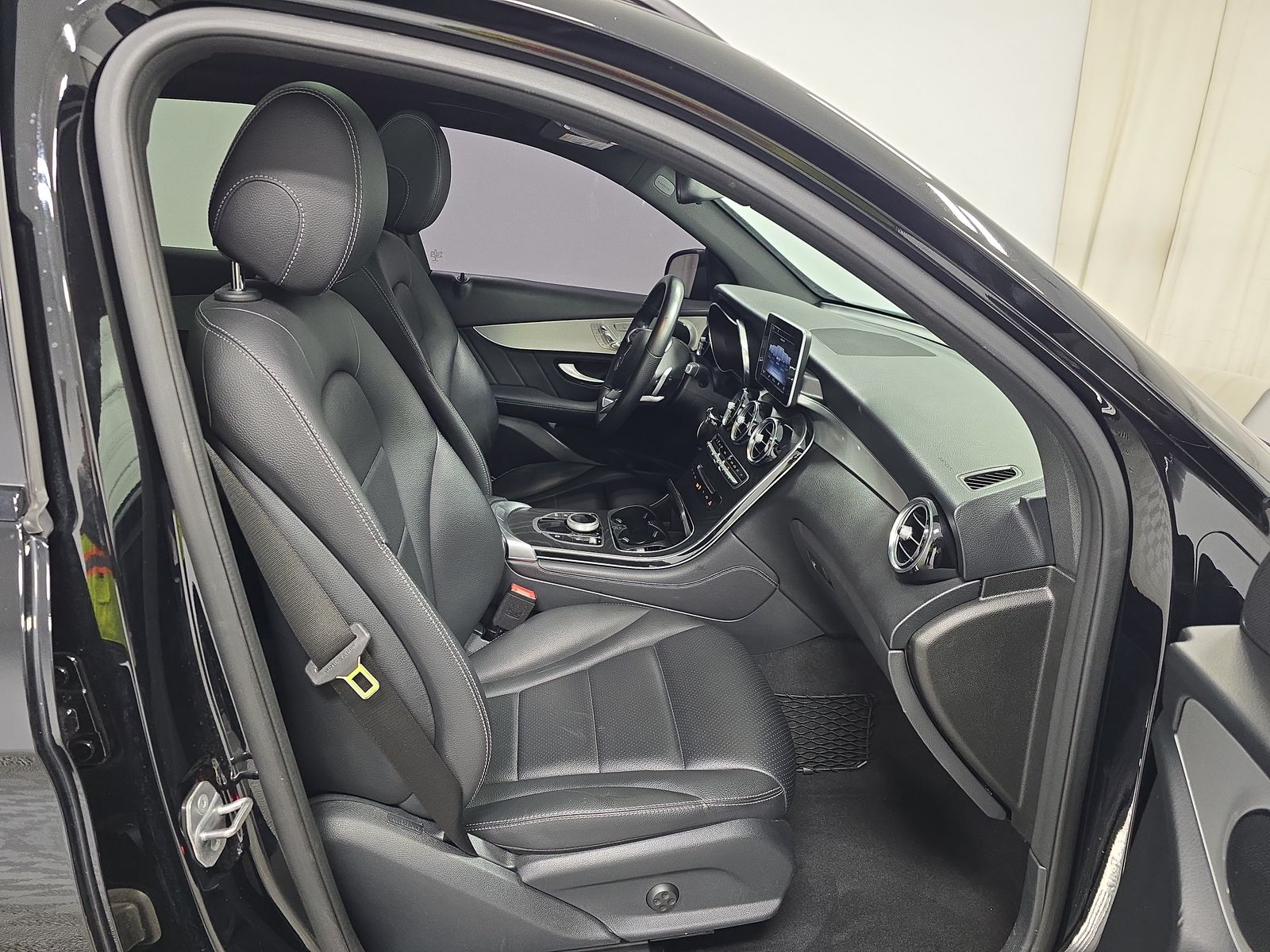 2019 Mercedes-Benz GLC GLC 300 RWD