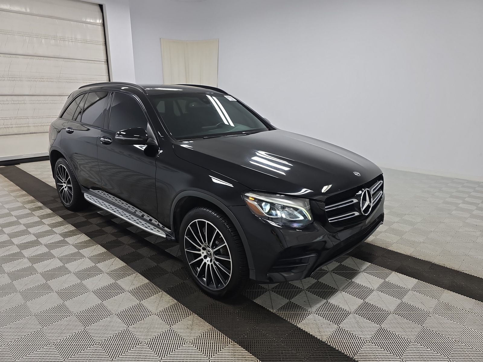 2019 Mercedes-Benz GLC GLC 300 RWD