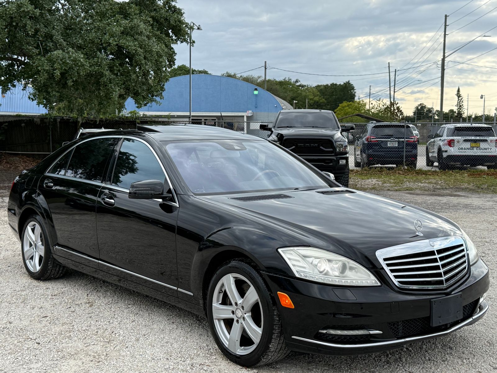Mercedes-Benz S 550 4MATIC снимка Mercedes-Benz S 550 4MATIC