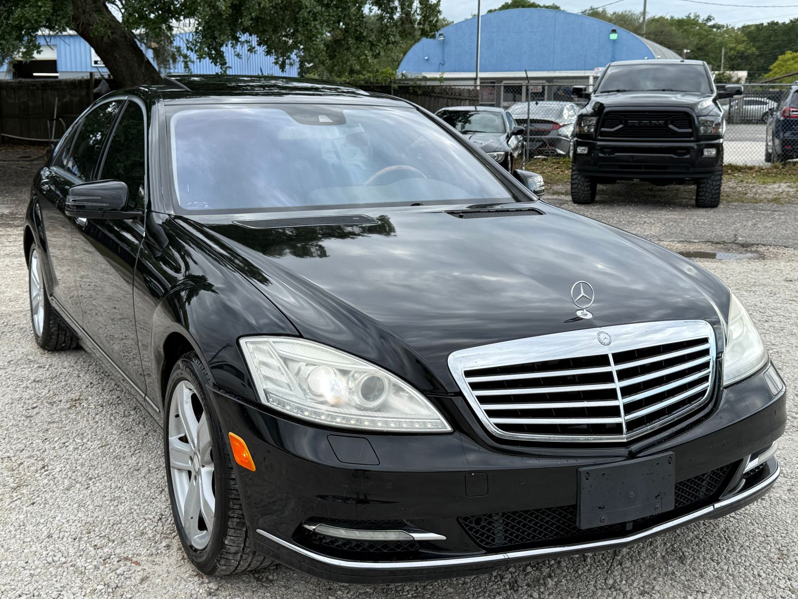 Mercedes-Benz S 550 4MATIC снимка Mercedes-Benz S 550 4MATIC