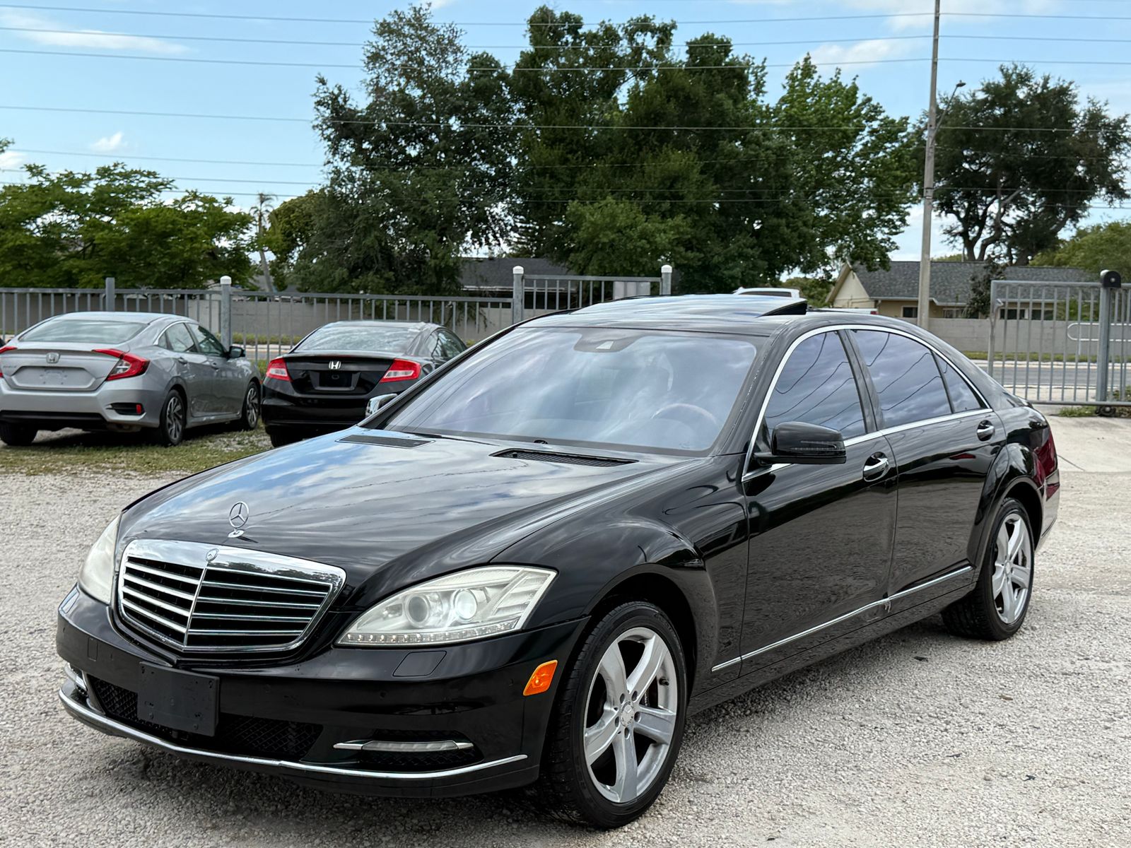 Mercedes-Benz S 550 4MATIC снимка Mercedes-Benz S 550 4MATIC