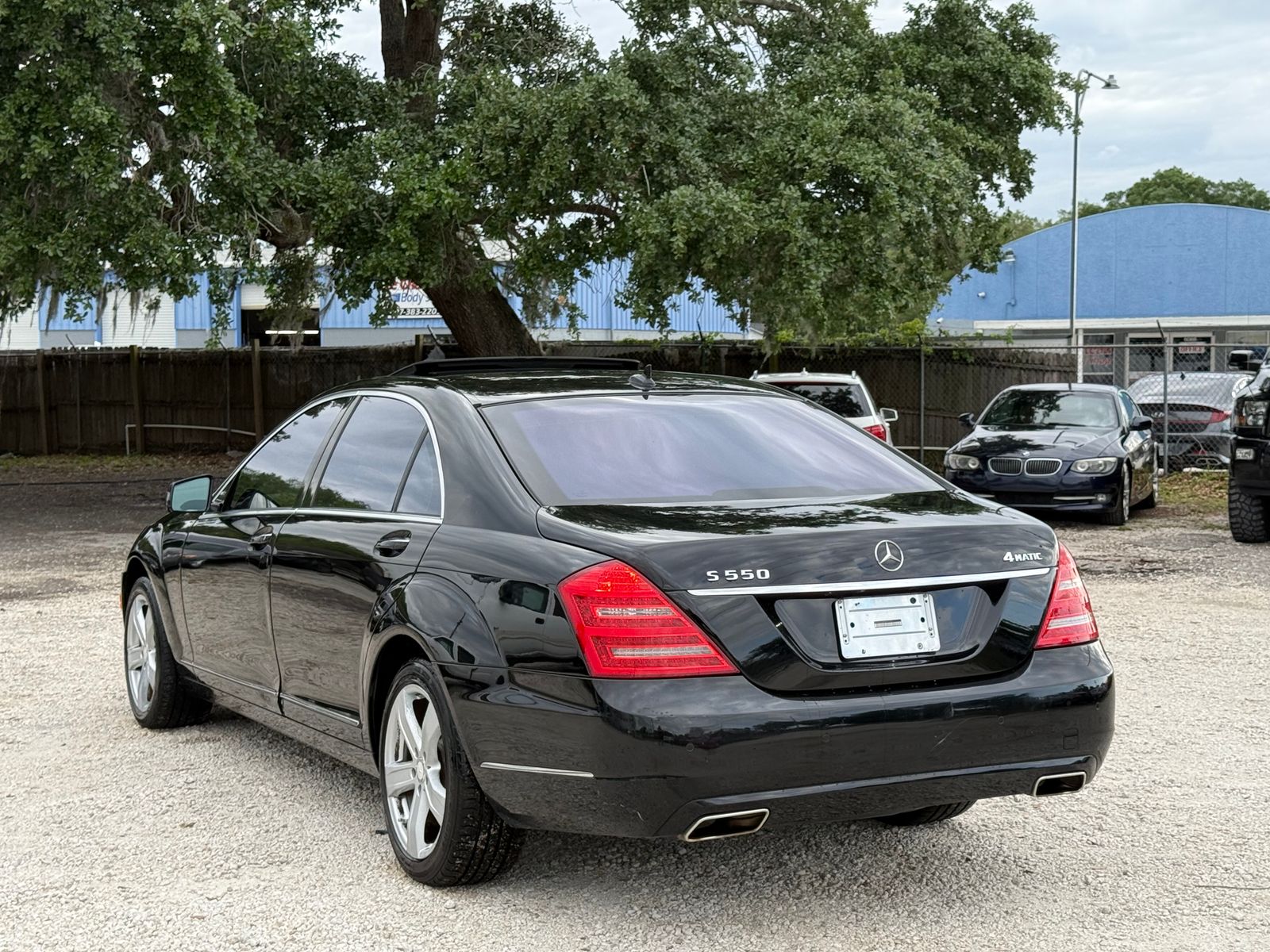 Mercedes-Benz S 550 4MATIC снимка Mercedes-Benz S 550 4MATIC