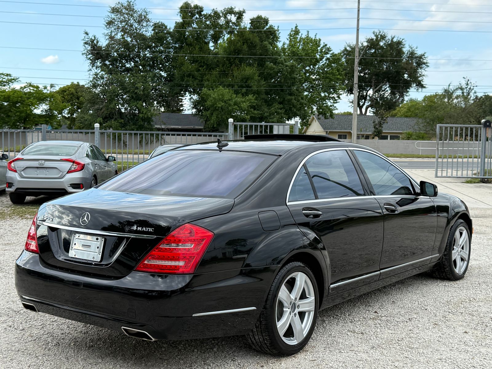 Mercedes-Benz S 550 4MATIC снимка Mercedes-Benz S 550 4MATIC