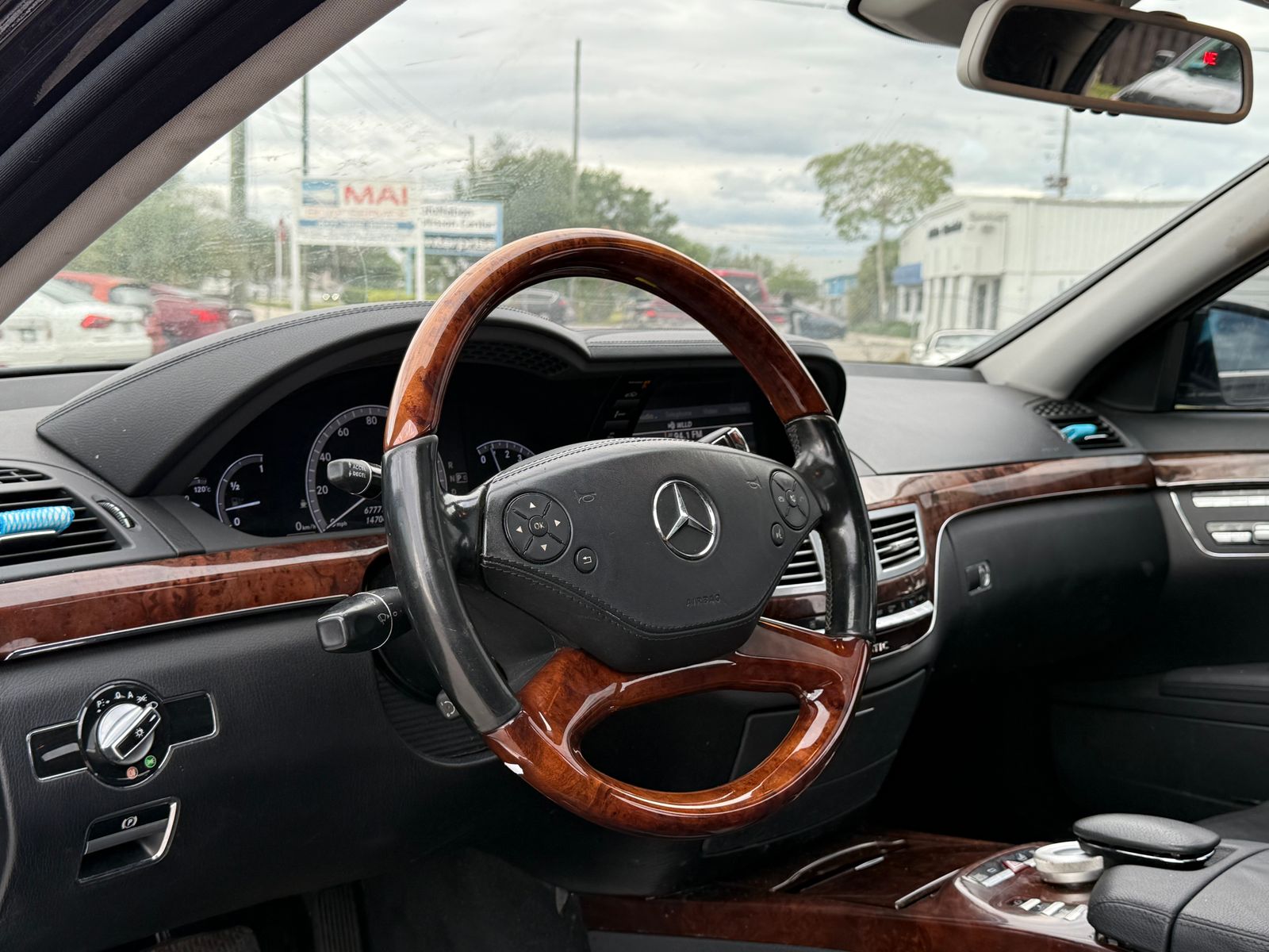 Mercedes-Benz S 550 4MATIC снимка Mercedes-Benz S 550 4MATIC
