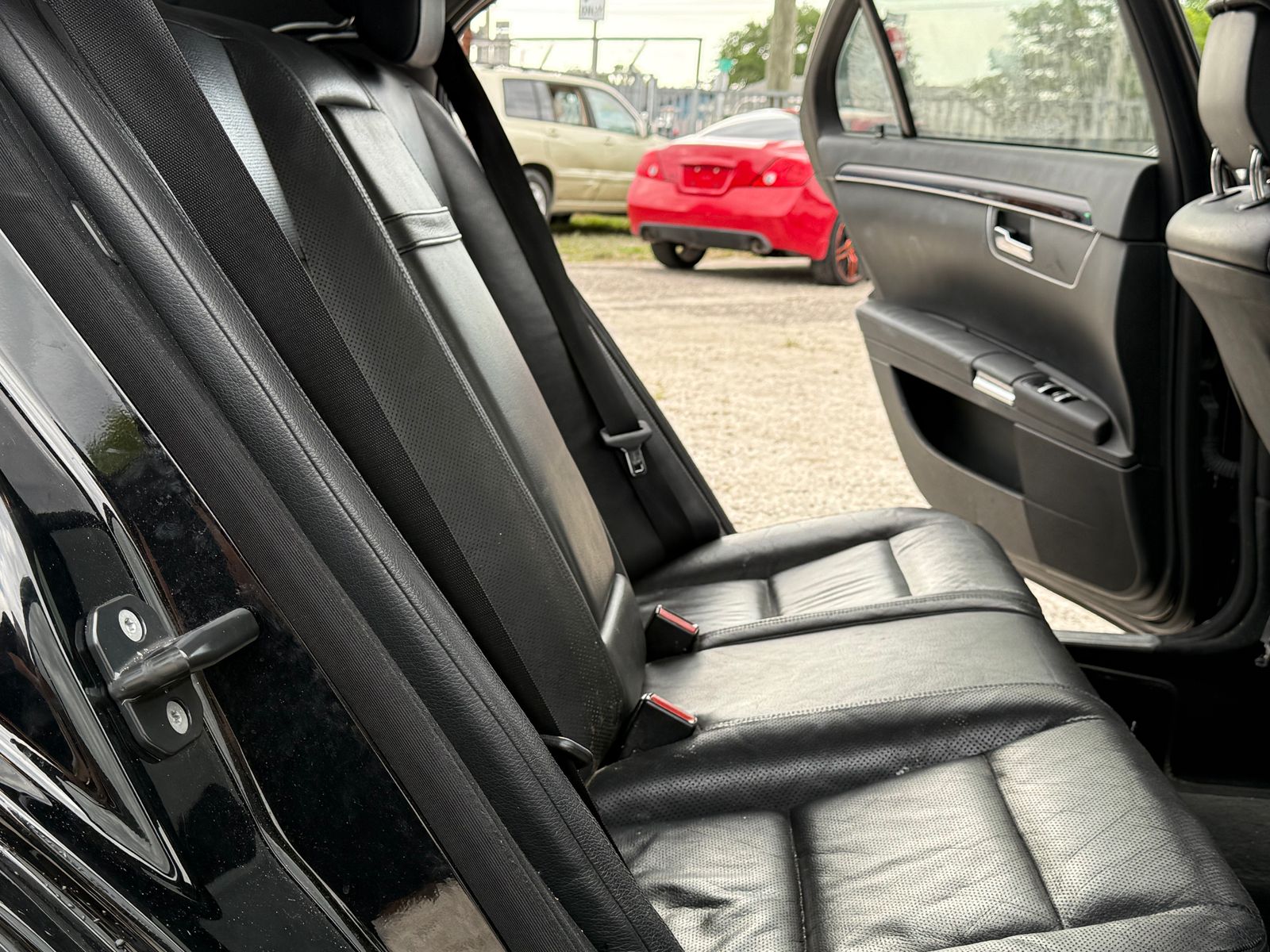 Mercedes-Benz S 550 4MATIC снимка Mercedes-Benz S 550 4MATIC