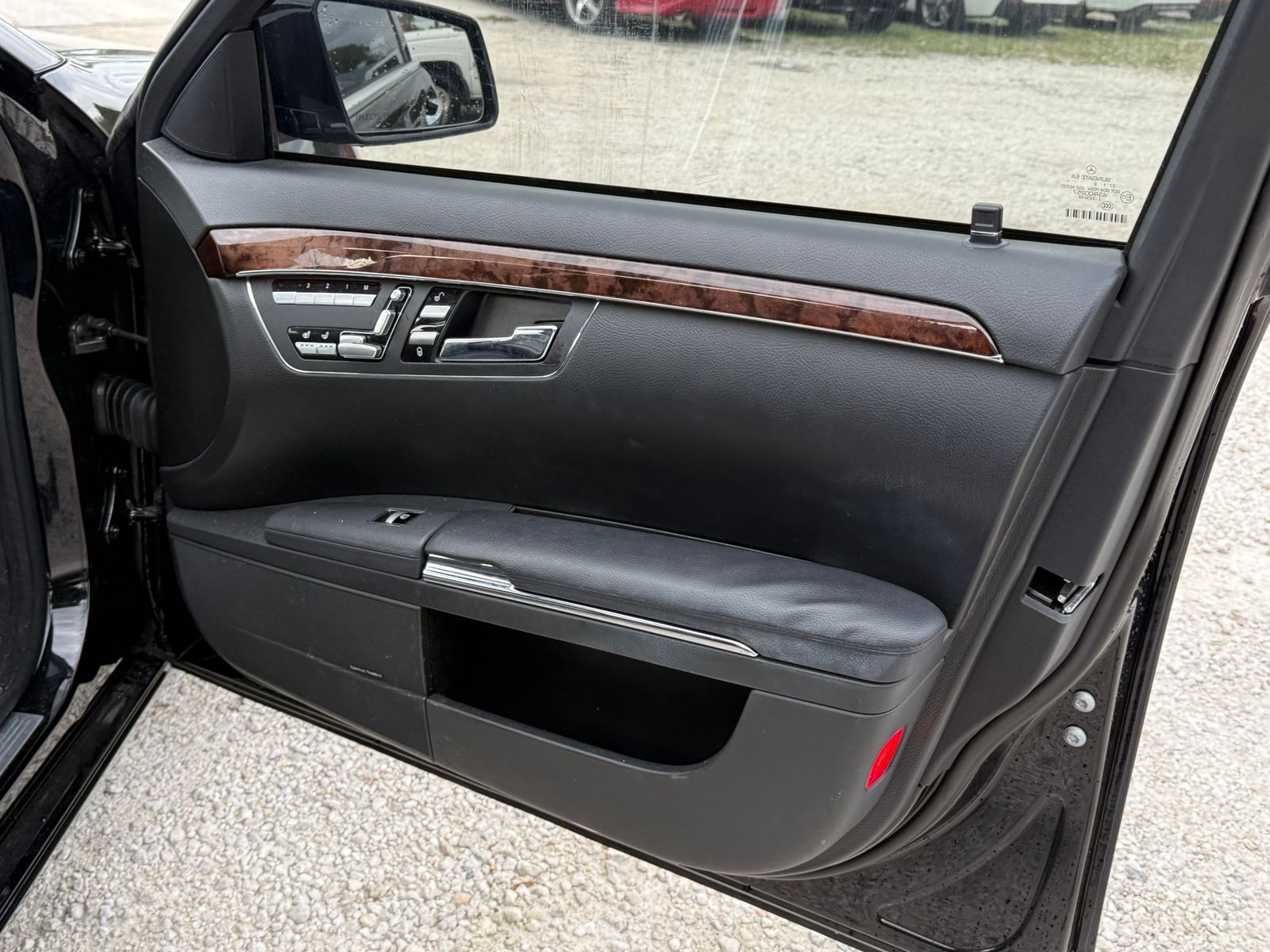 Mercedes-Benz S 550 4MATIC снимка Mercedes-Benz S 550 4MATIC
