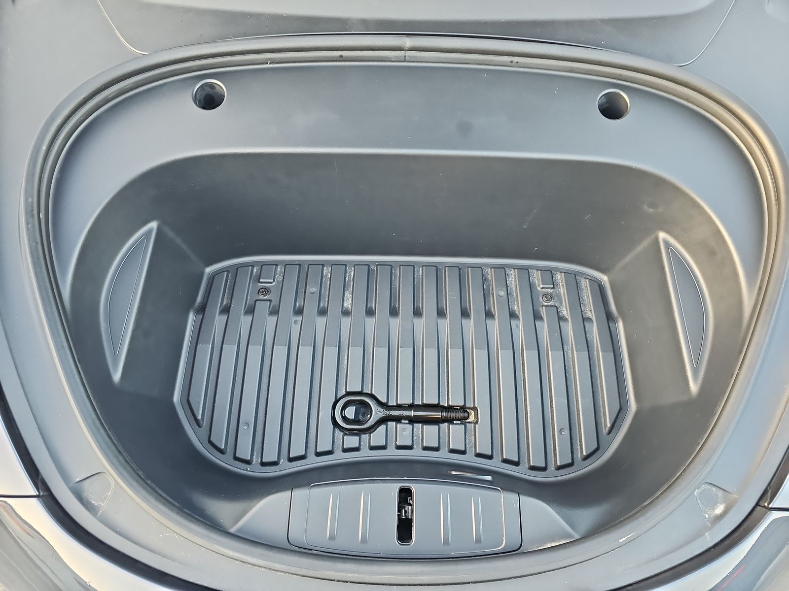 2023 Tesla Model 3 Standard Range RWD