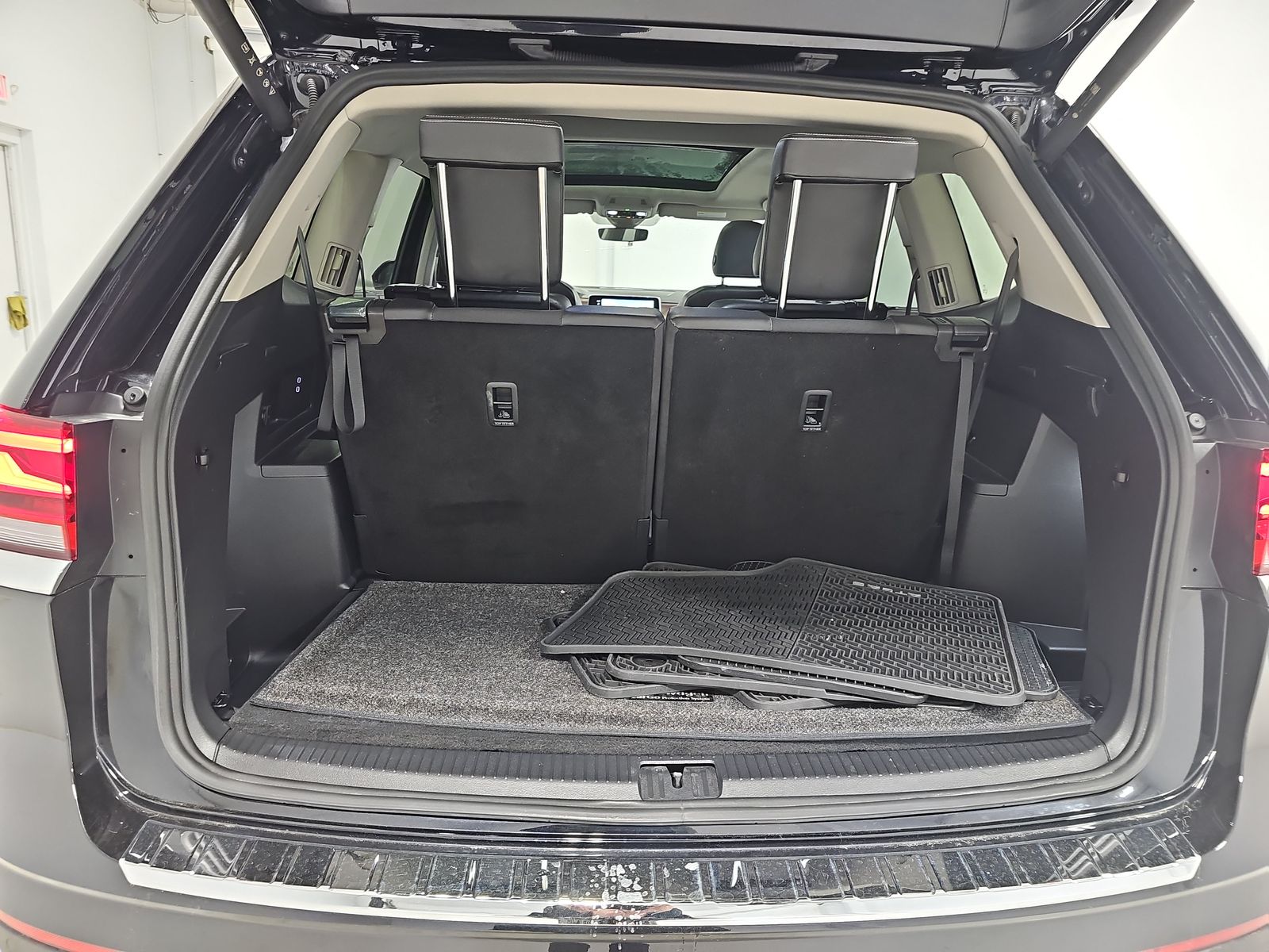 2024 Volkswagen Atlas 2.0T SE AWD