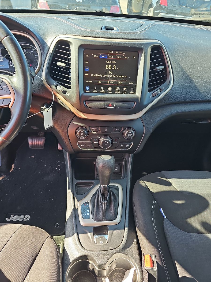 2015 Jeep Cherokee Latitude FWD