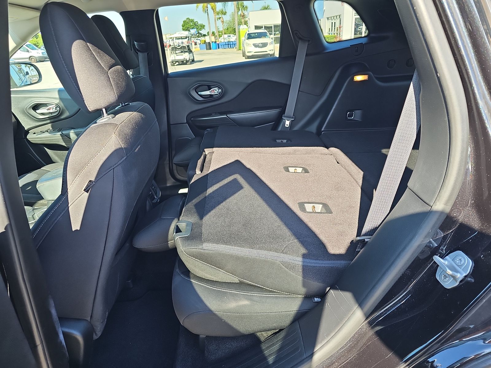 2015 Jeep Cherokee Latitude FWD