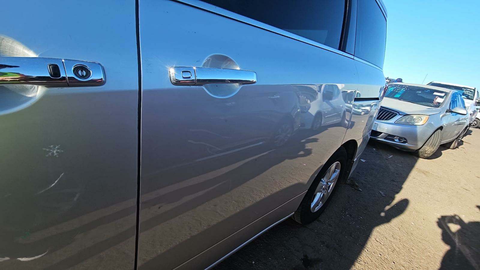 2014 Nissan Quest SV FWD