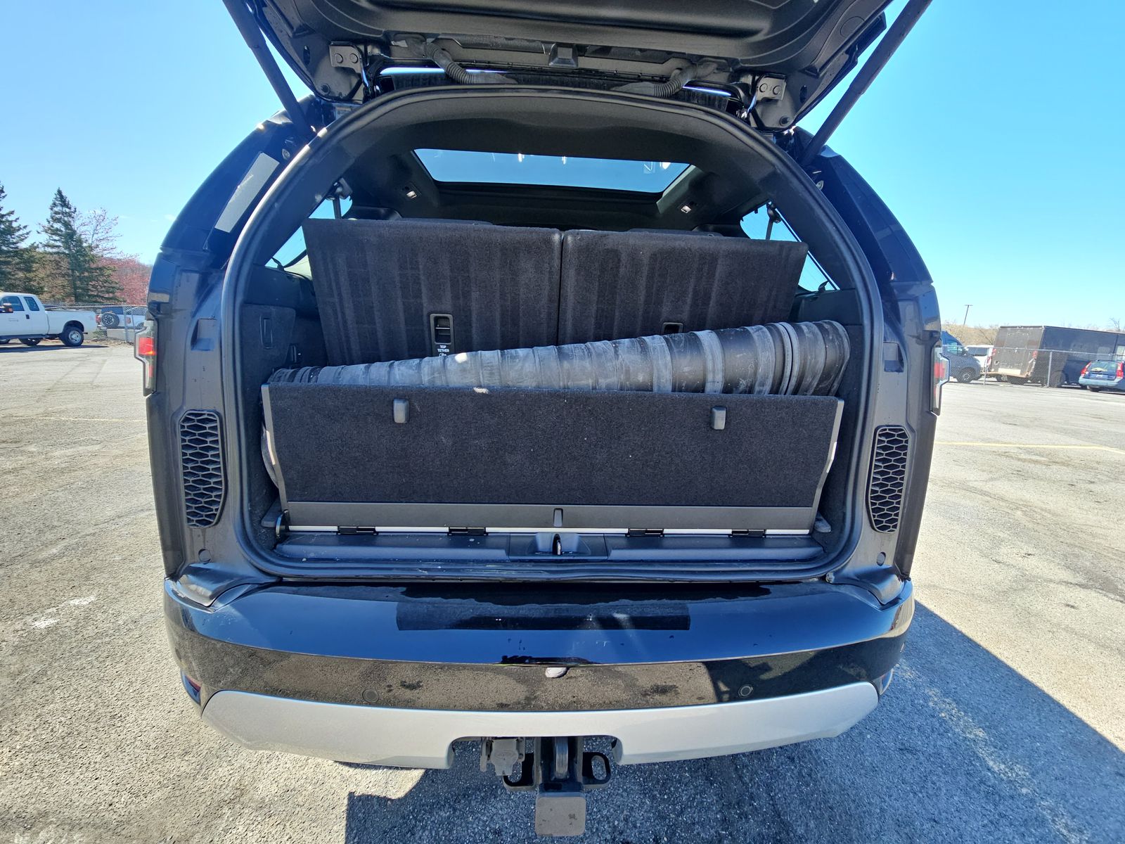 2023 Land Rover Discovery Metropolitan Edition AWD