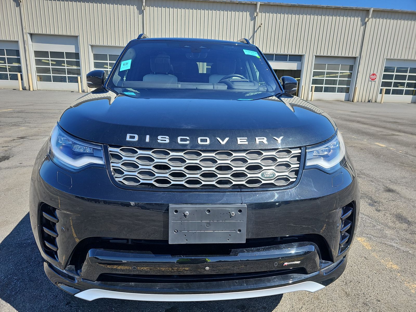 2023 Land Rover Discovery Metropolitan Edition AWD