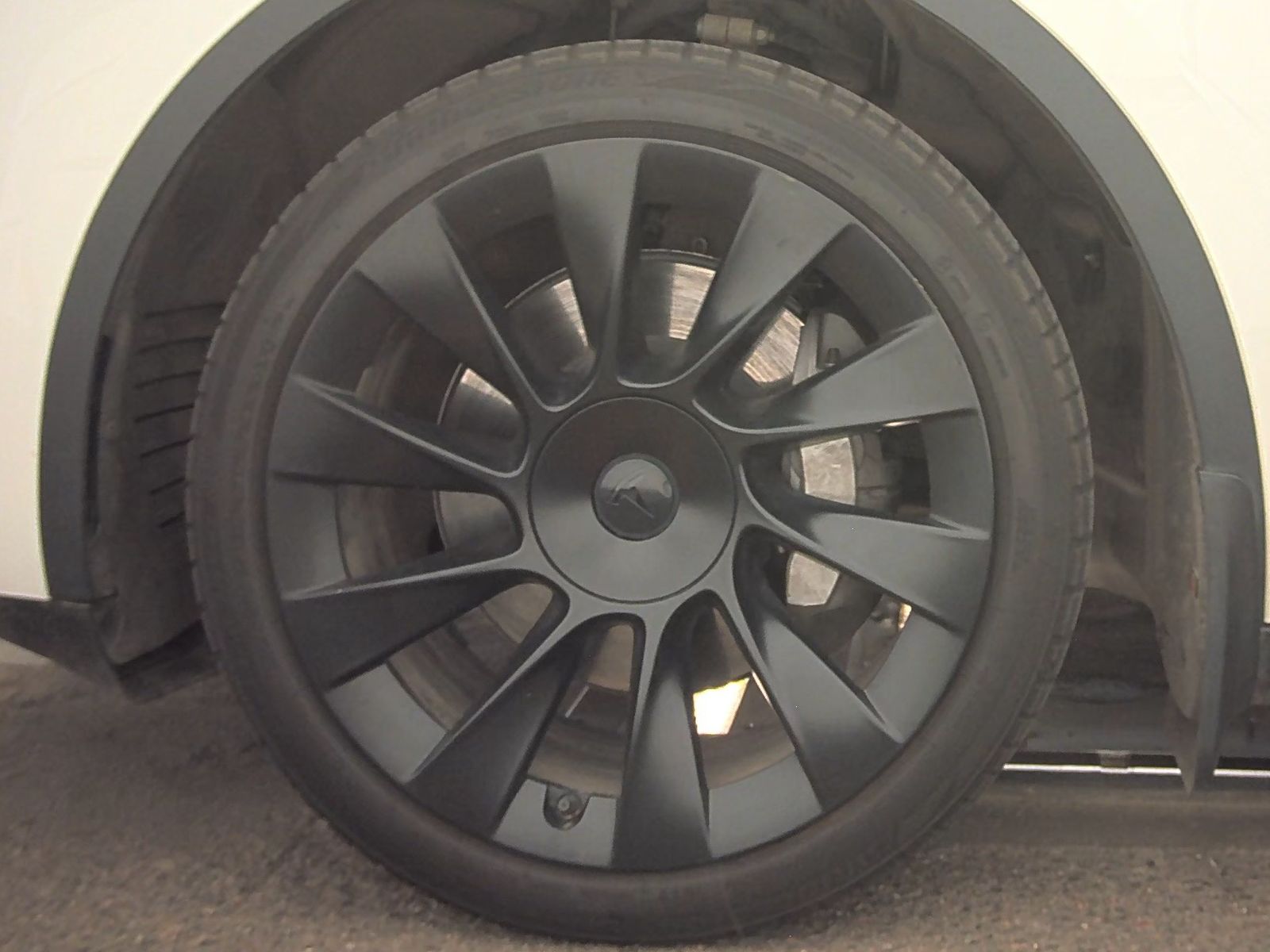 2023 Tesla Model Y Standard Range AWD