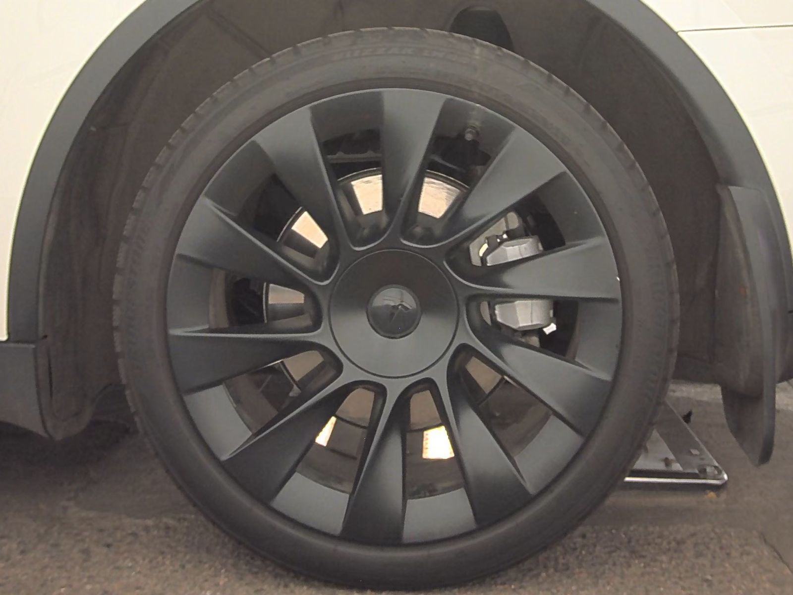 2023 Tesla Model Y Standard Range AWD