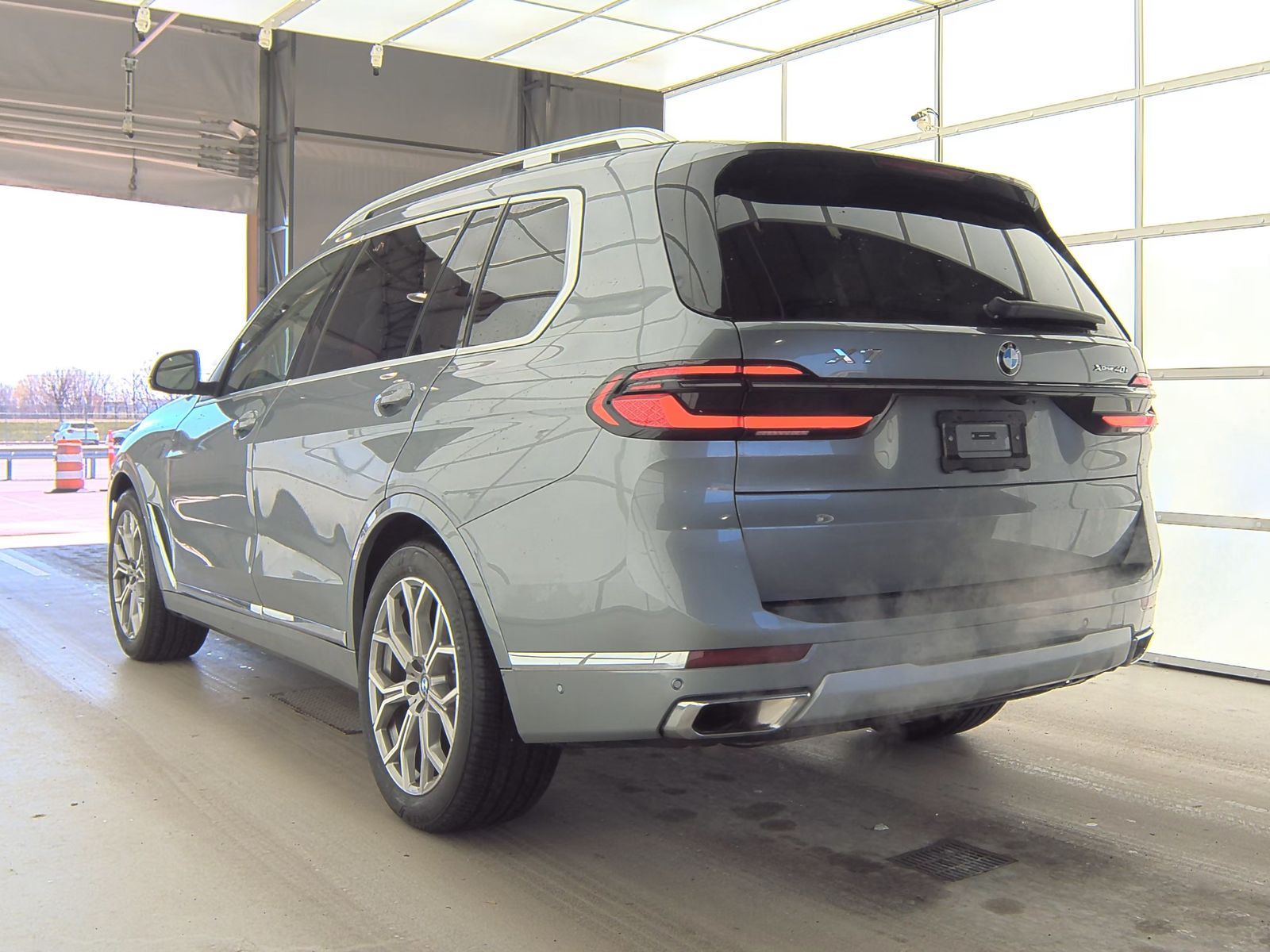 2025 BMW X7 xDrive40i AWD