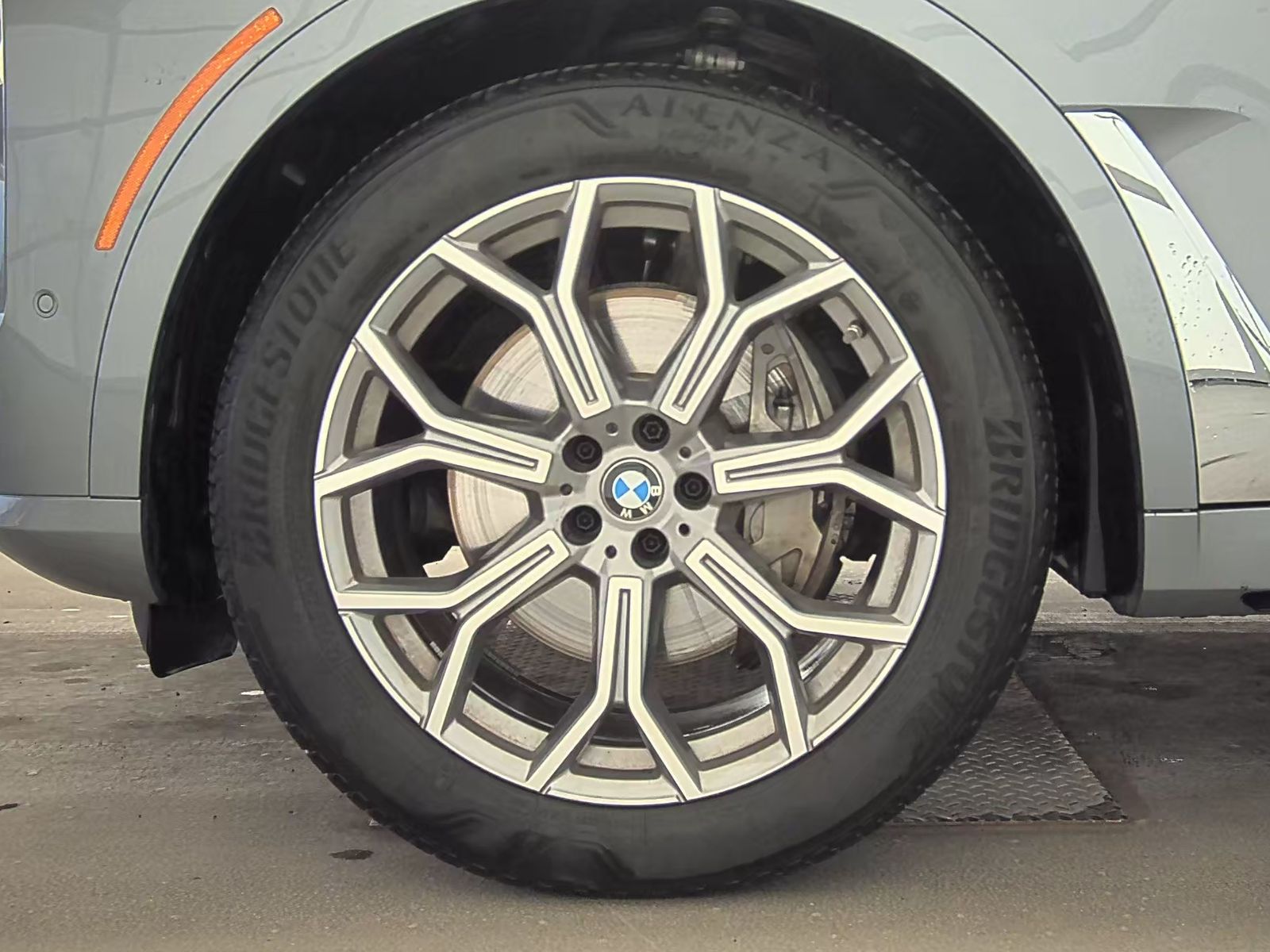 2025 BMW X7 xDrive40i AWD