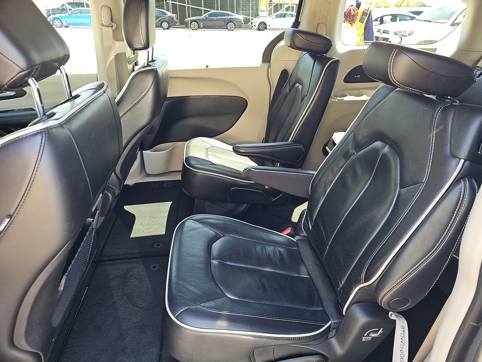 2023 Chrysler Pacifica Limited FWD