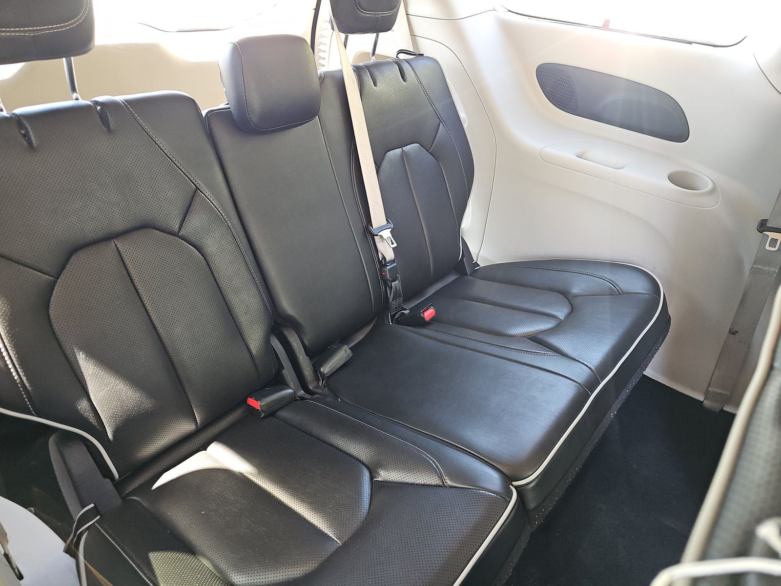 2023 Chrysler Pacifica Limited FWD