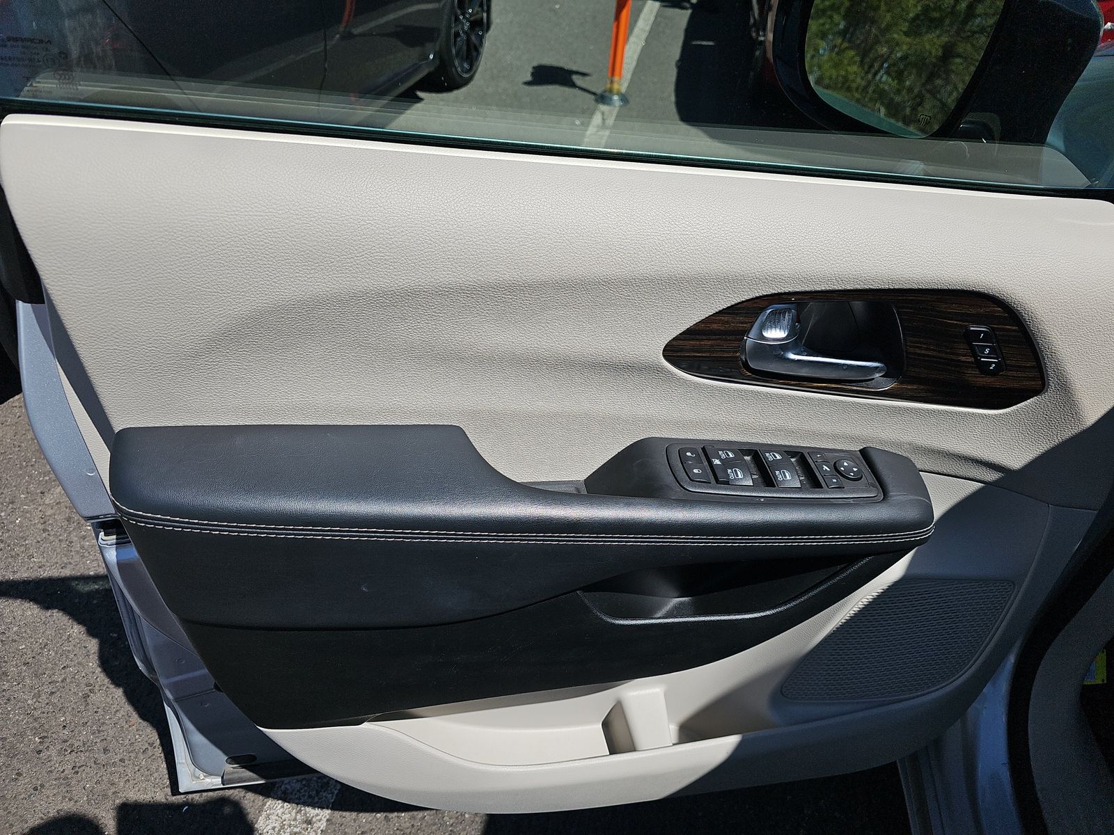 2023 Chrysler Pacifica Limited FWD