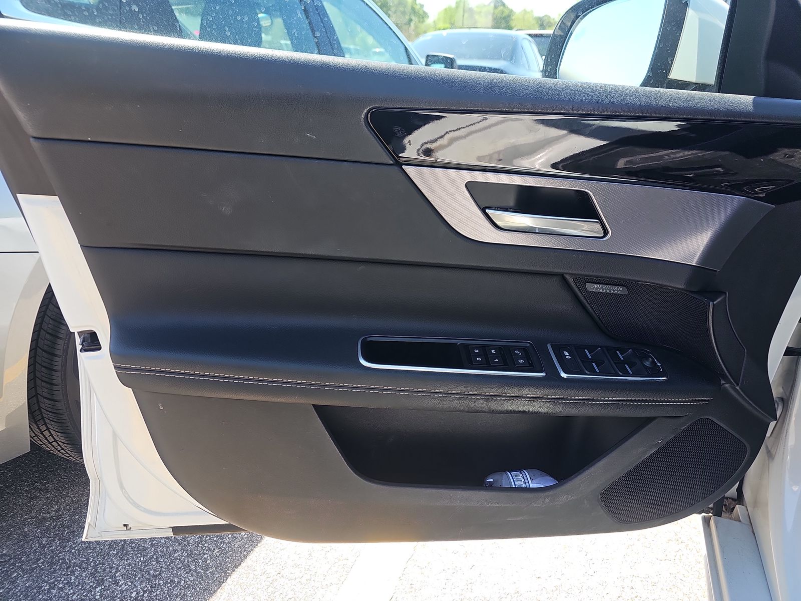 2016 Jaguar XF 35t R-Sport RWD