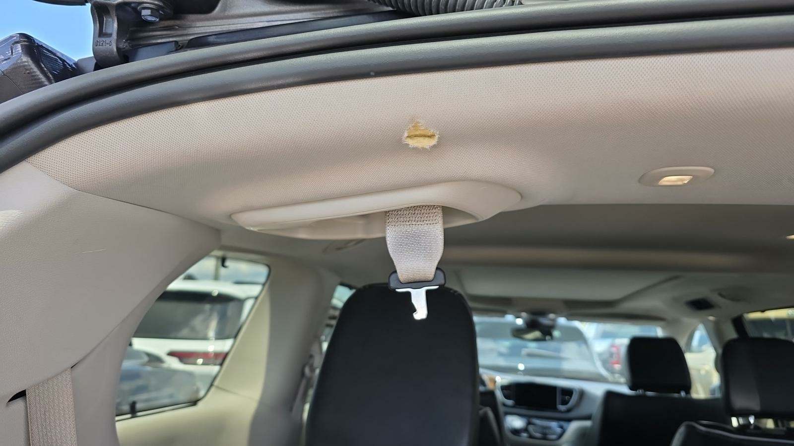 2022 Chrysler Pacifica Limited FWD