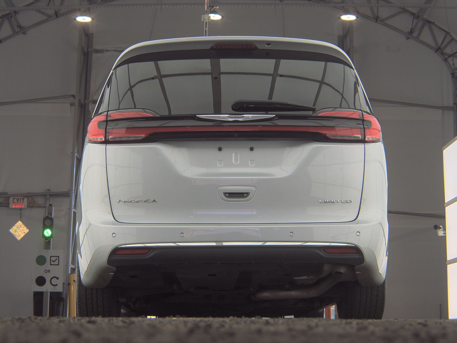 2023 Chrysler Pacifica Limited FWD