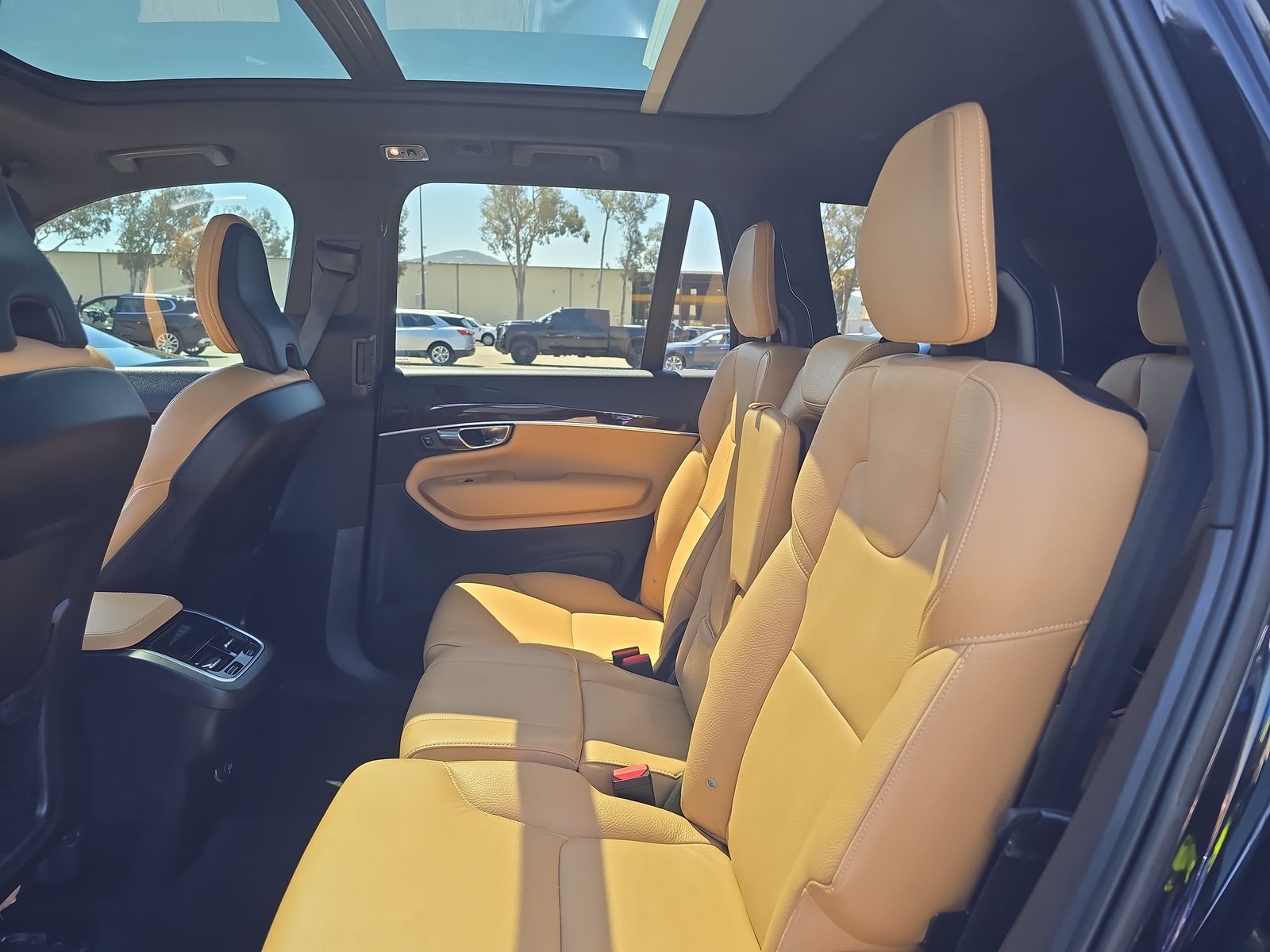 2019 Volvo XC90 T6 Momentum AWD