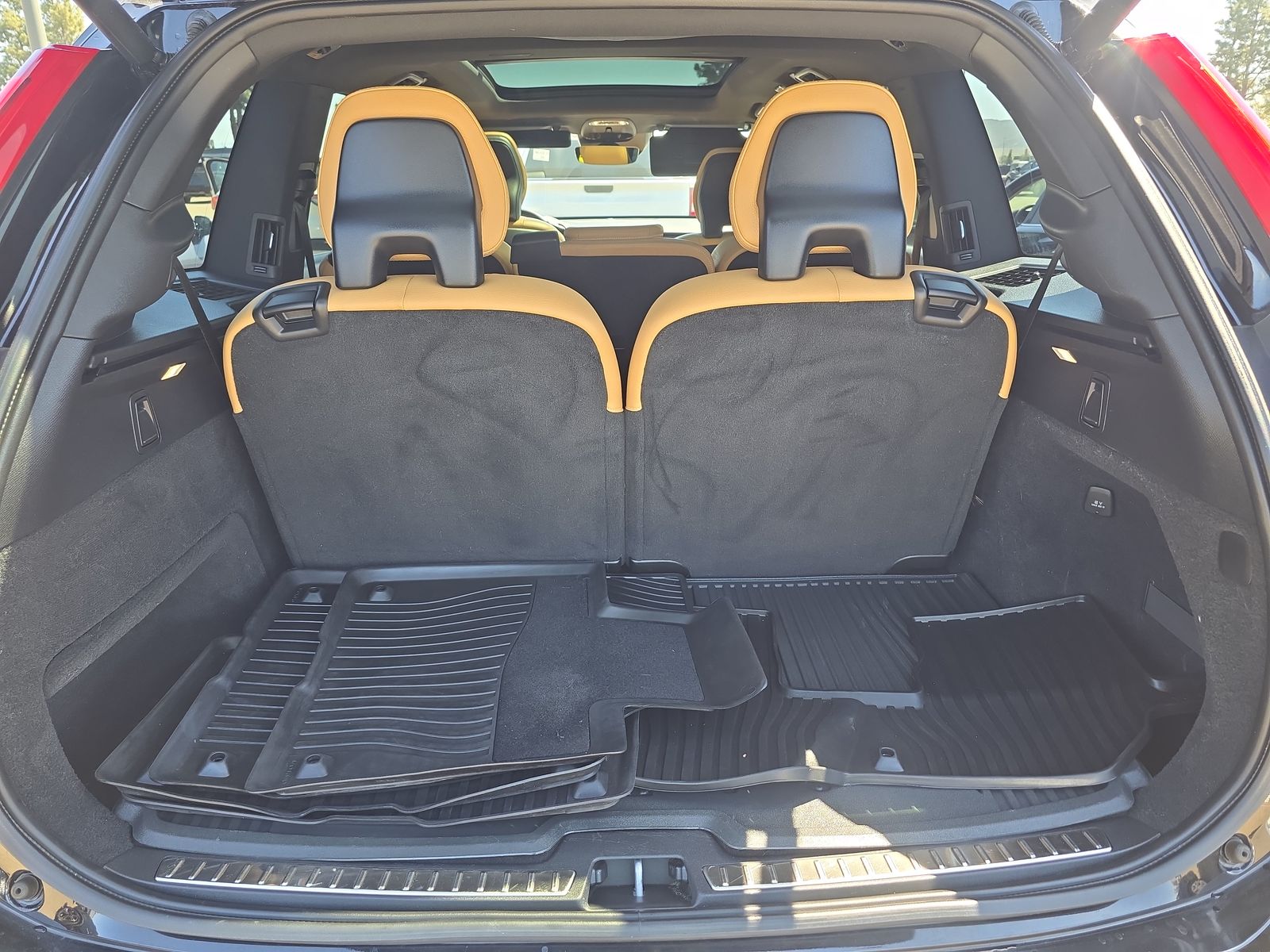 2019 Volvo XC90 T6 Momentum AWD