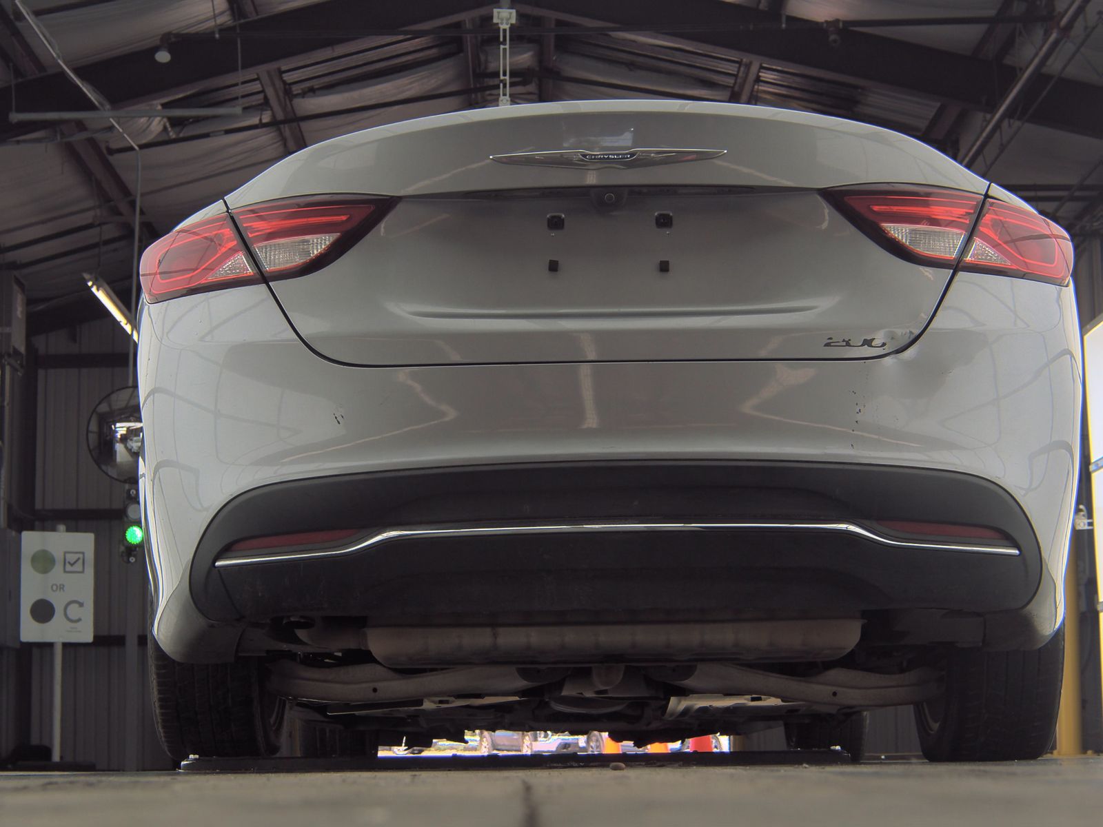 2016 Chrysler 200 Limited FWD