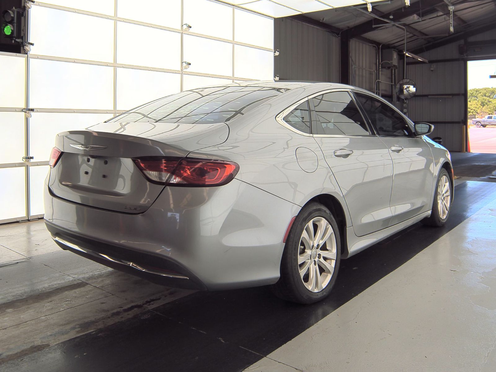 2016 Chrysler 200 Limited FWD