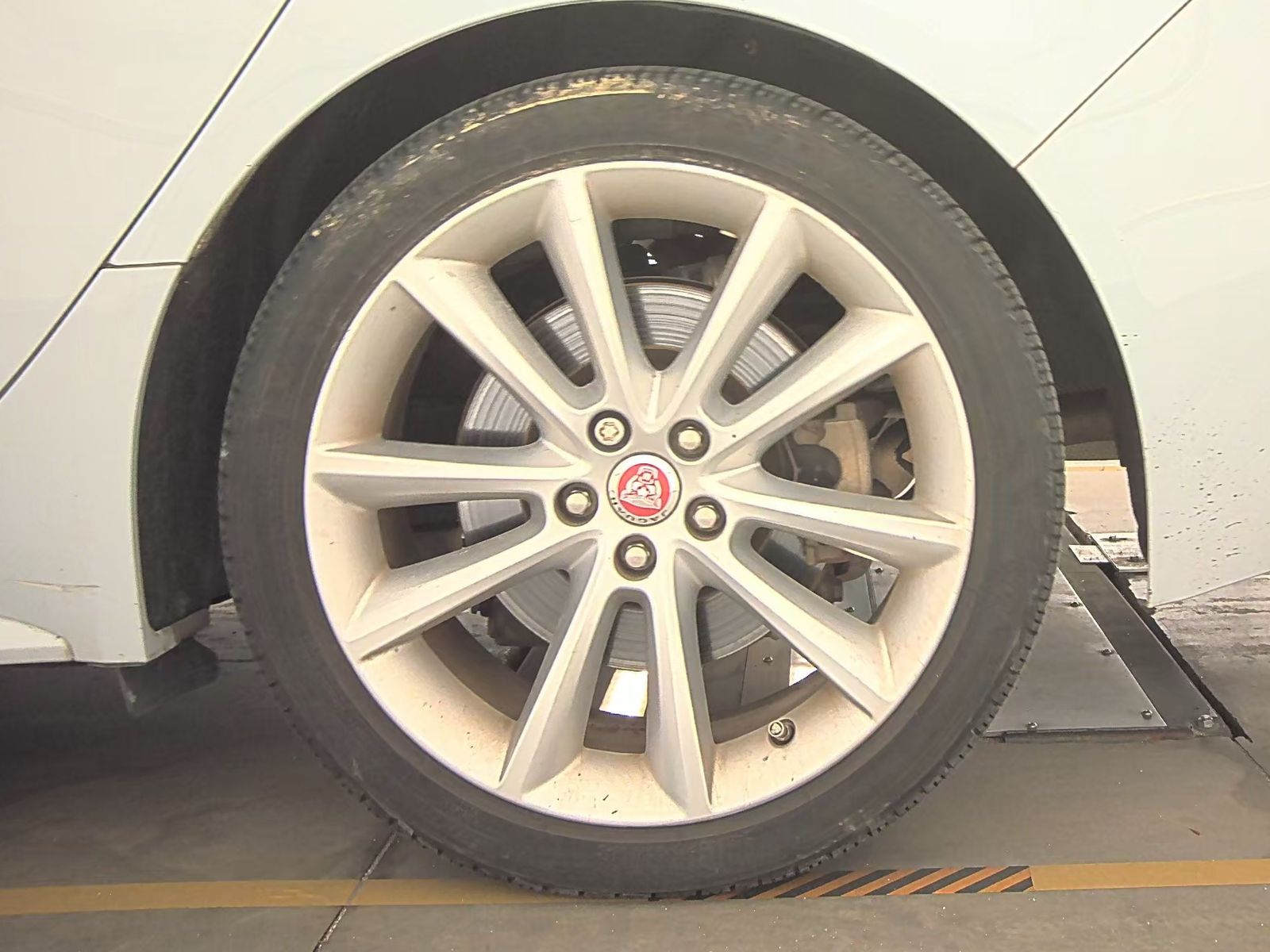 2016 Jaguar XF 35t R-Sport RWD