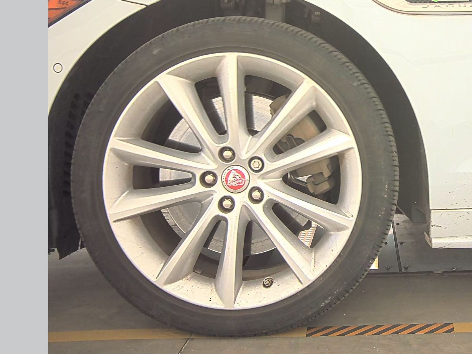 2016 Jaguar XF 35t R-Sport RWD