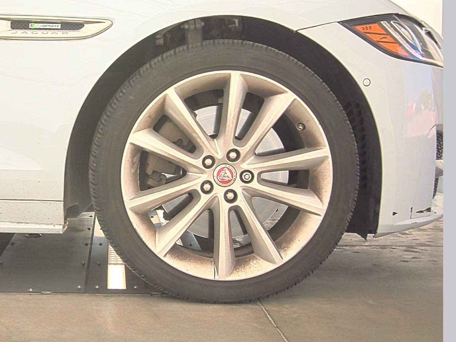 2016 Jaguar XF 35t R-Sport RWD