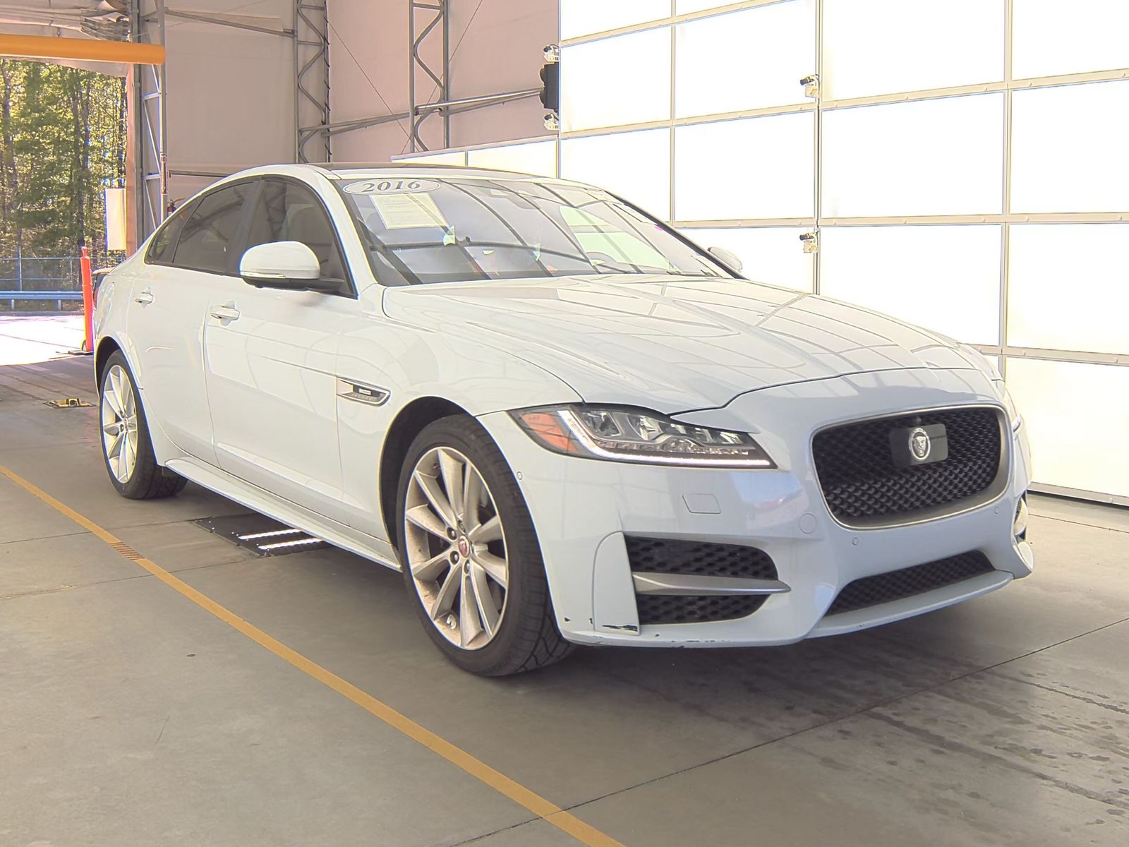 2016 Jaguar XF 35t R-Sport RWD